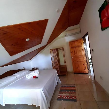 La Source Self Catering Hotel La Digue Exterior foto