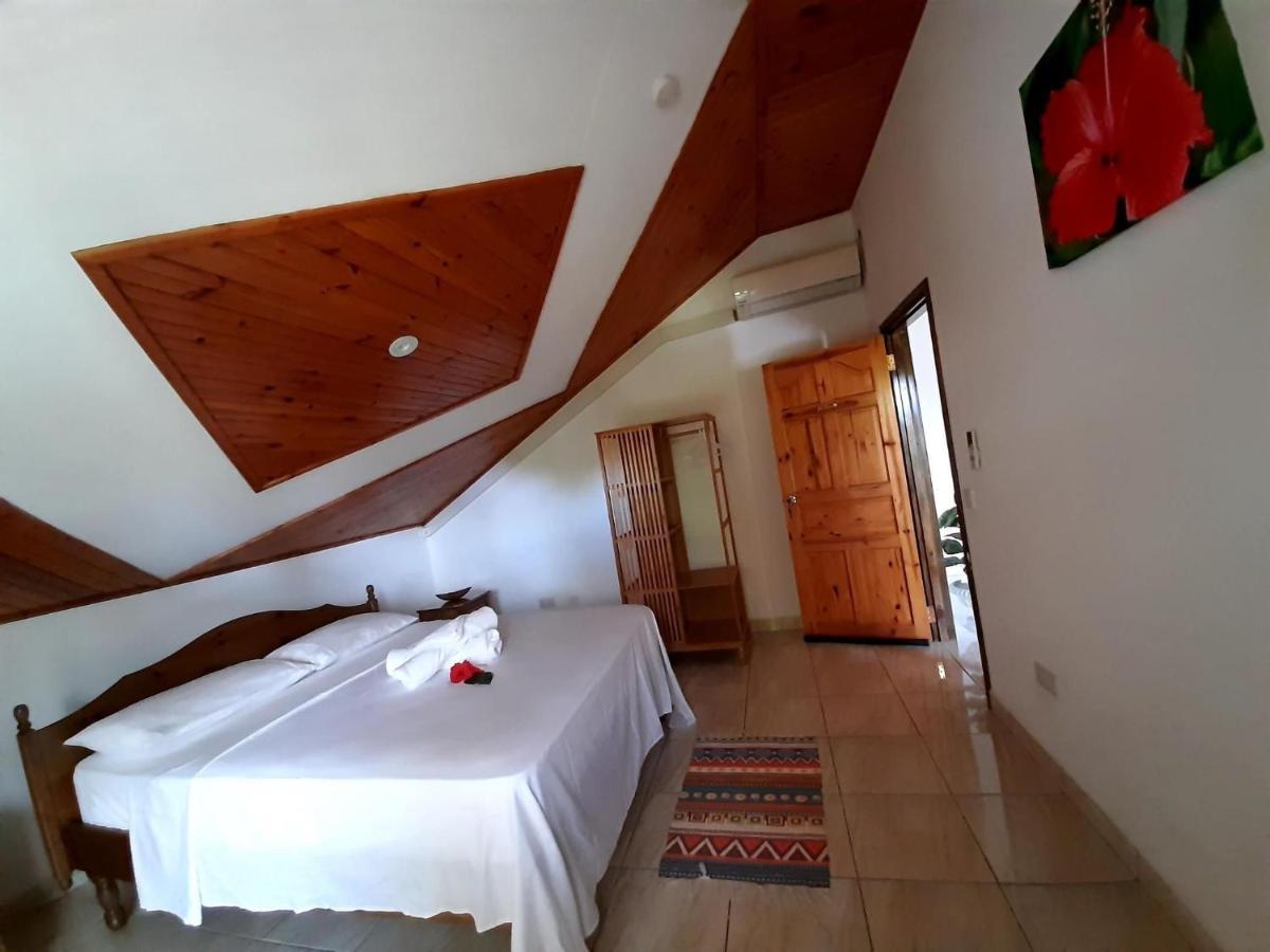 La Source Self Catering Hotel La Digue Exterior foto
